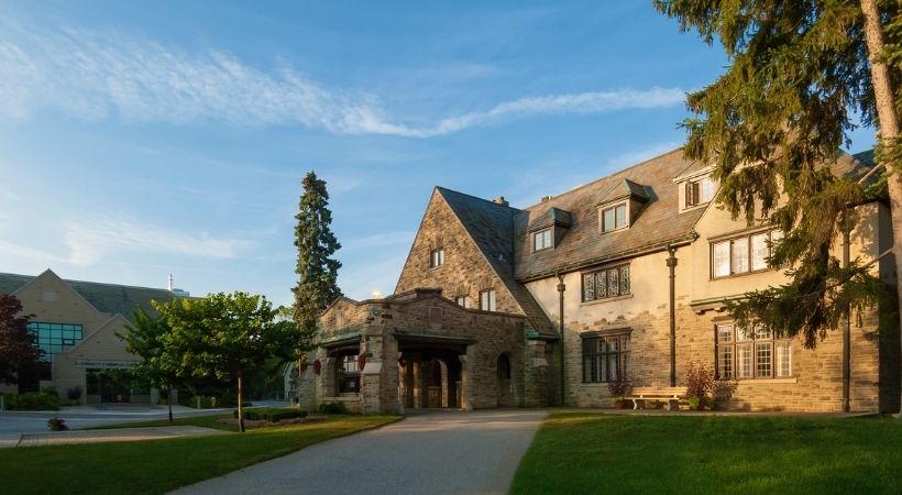 King's University College